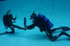 SDI-Divers-Cramp-Stretch-res