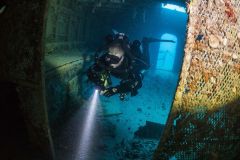 Dive-guide_safety-diver-6_res
